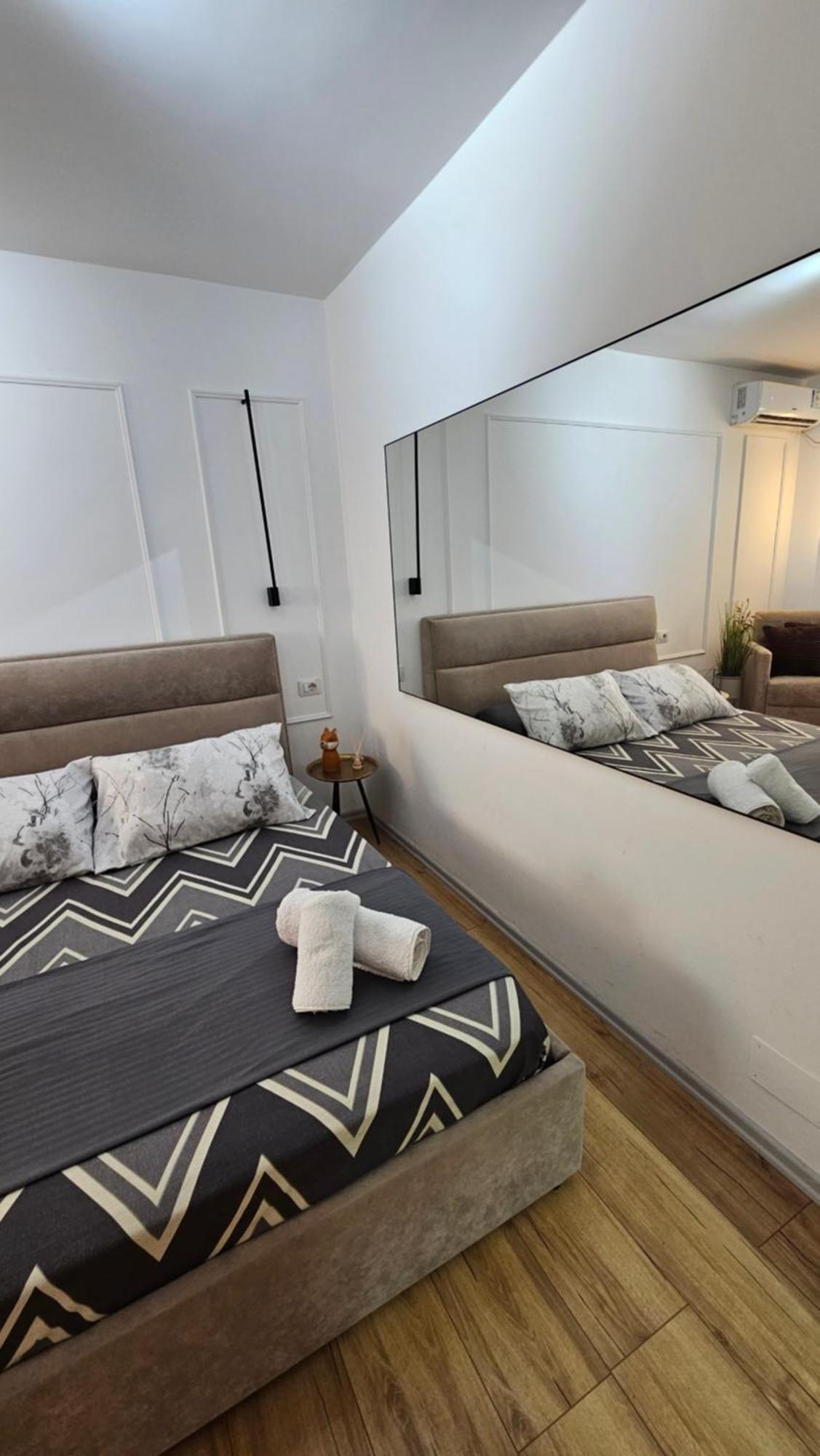 Coco'S Apartment Tiranë Ngoại thất bức ảnh